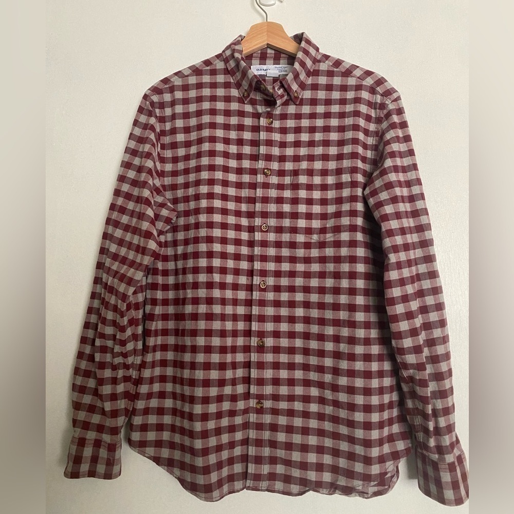 GRAY & RED PLAID OLD NAVY LONG SLEEVE SHIRT SIZE MEDIUM